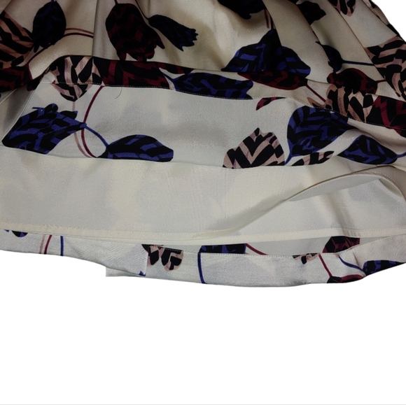 Marc by Marc Jacobs Floral Skirt w/Pockets, Silky, Size 2 - Picture 7 of 14